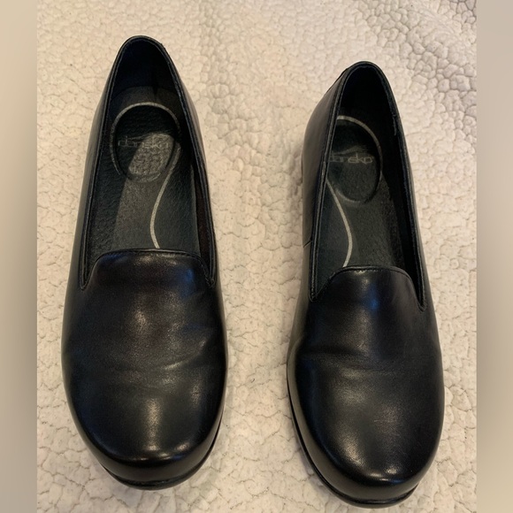 💚 NEW LOWER PRICE 💚~ 
Dansko Black Slip-Ons - Picture 4 of 6